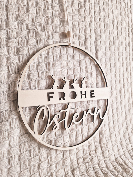 Holzschild „Frohe Ostern“ mit Hasen – natürliche Osterdekoration
