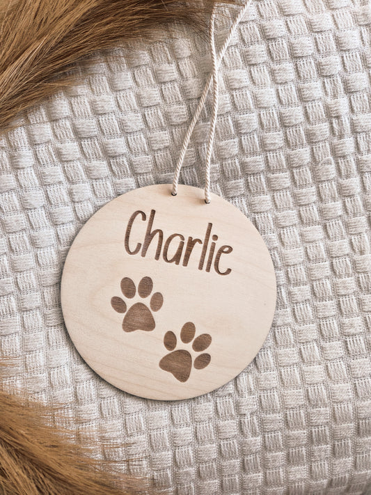 personalisiertes Haustierschild aus Holz