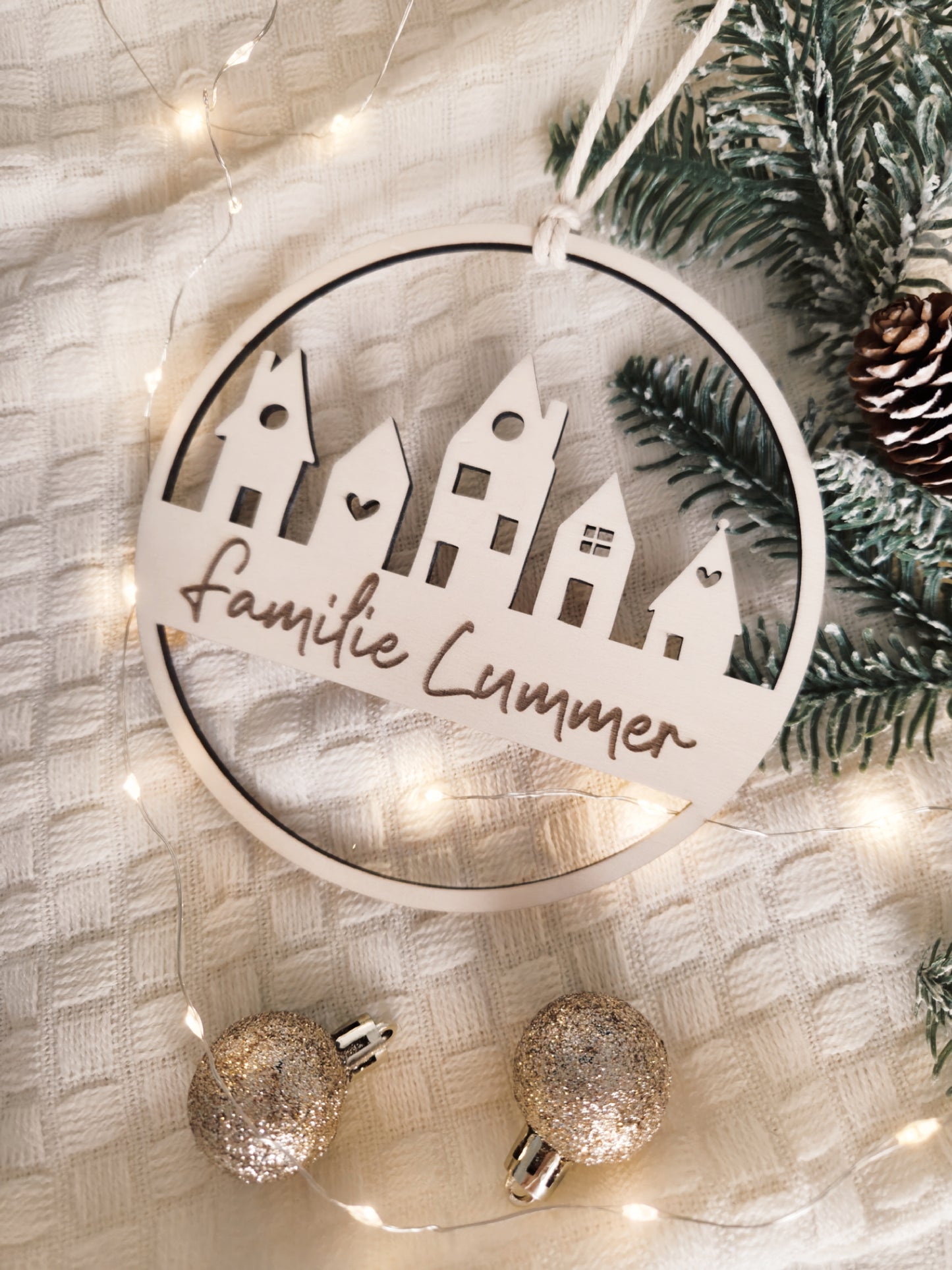 Weihnachtsschild aus Holz personalisiert mit Familienname