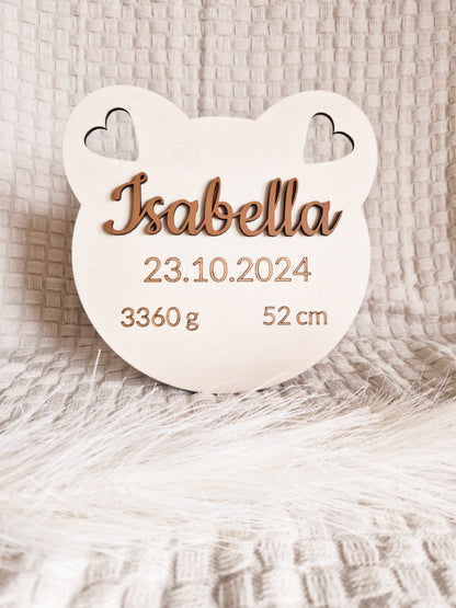 Personalisierte Geburtstafel aus Holz im Bärenstil