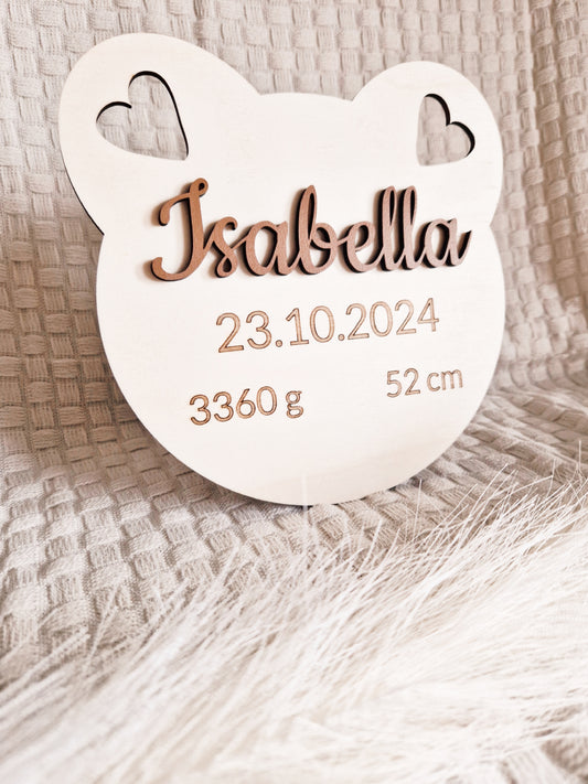 Personalisierte Geburtstafel aus Holz im Bärenstil