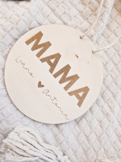 Holzschild MAMA mit Namen personalisiert
