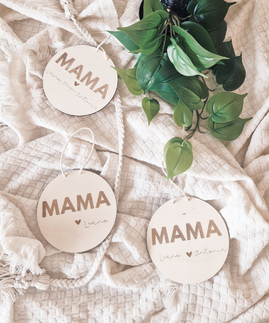 Holzschild MAMA mit Namen personalisiert