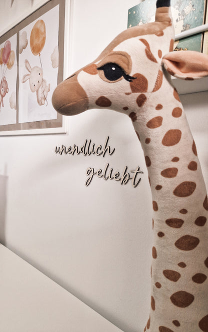 unendlich geliebt Schriftzug aus Holz
