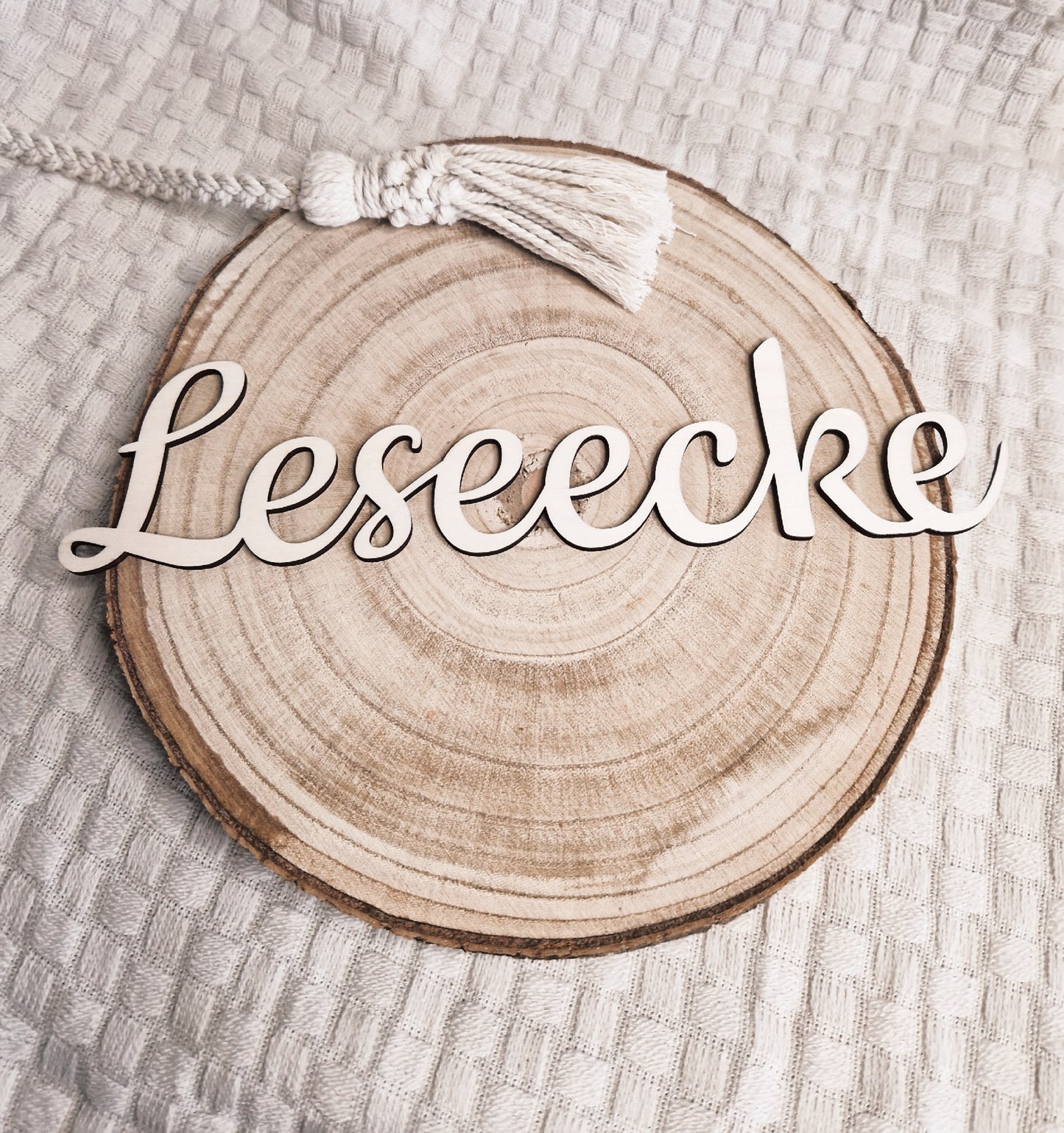 Wanddekoration Holz Leseecke gemütliche Ecke