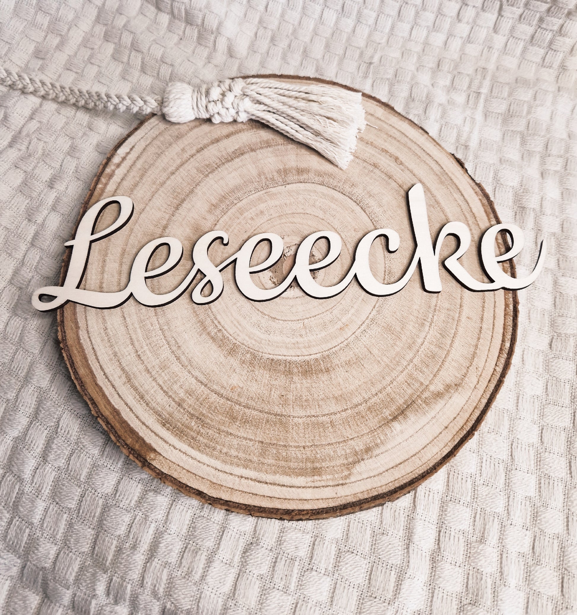 Wanddekoration Holz Leseecke gemütliche Ecke