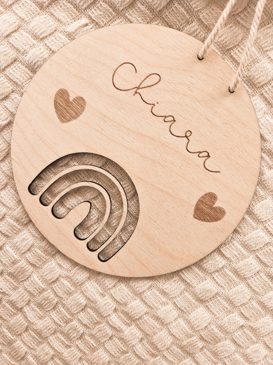 Personalisiertes Namensschild Regenbogen aus Holz