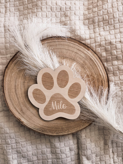 Tierpfote mit Namensgravur