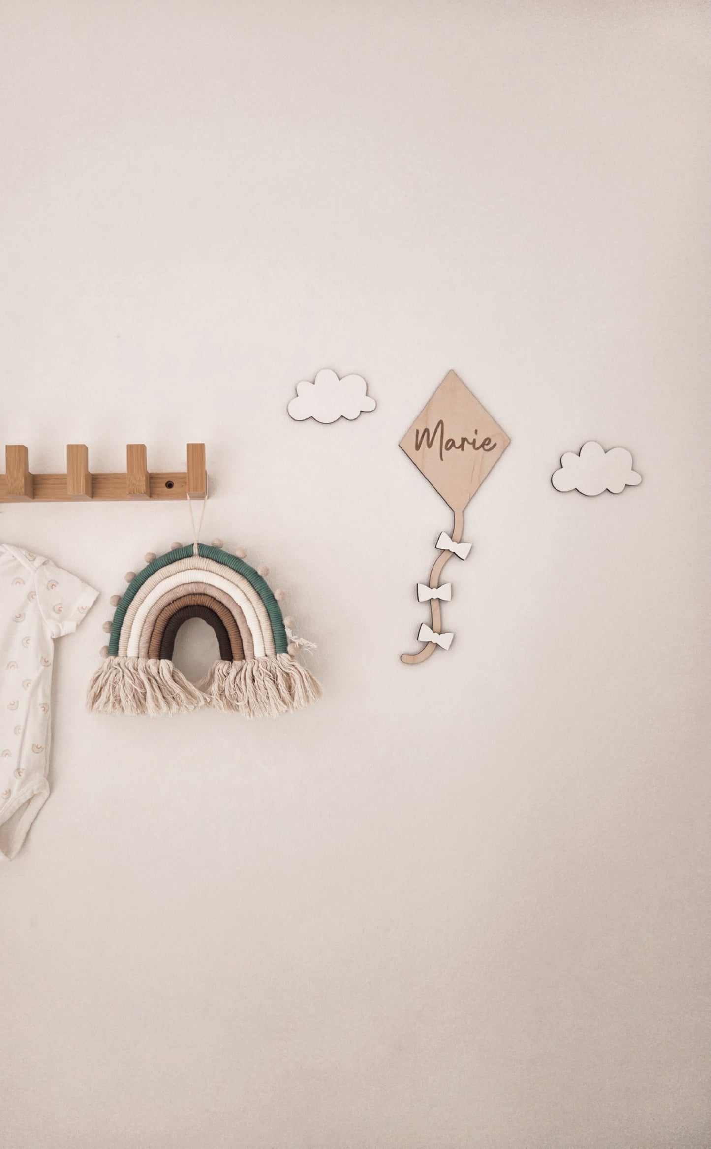 Personalisierter Drache aus Holz mit Namen graviert