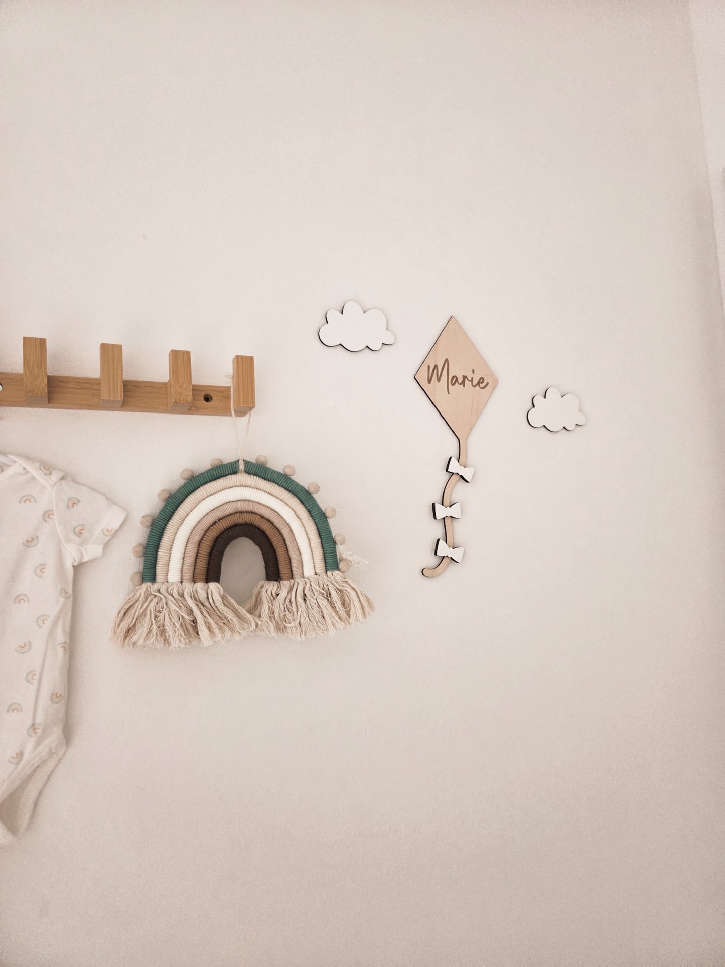 Personalisierter Drache aus Holz mit Namen graviert