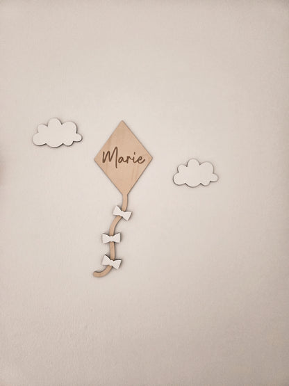 Personalisierter Drache aus Holz mit Namen graviert