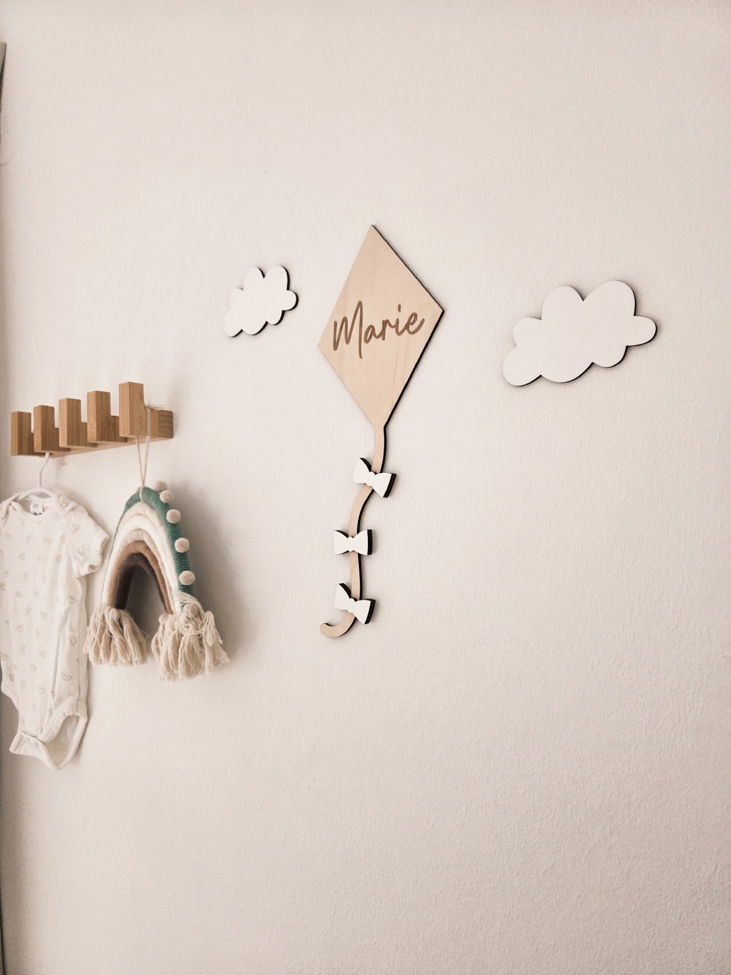 Personalisierter Drache aus Holz mit Namen graviert