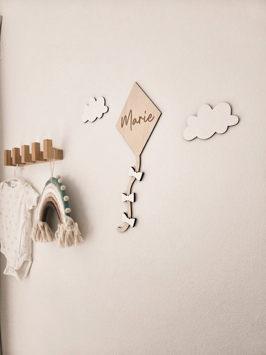 Personalisierter Drache aus Holz mit Namen graviert