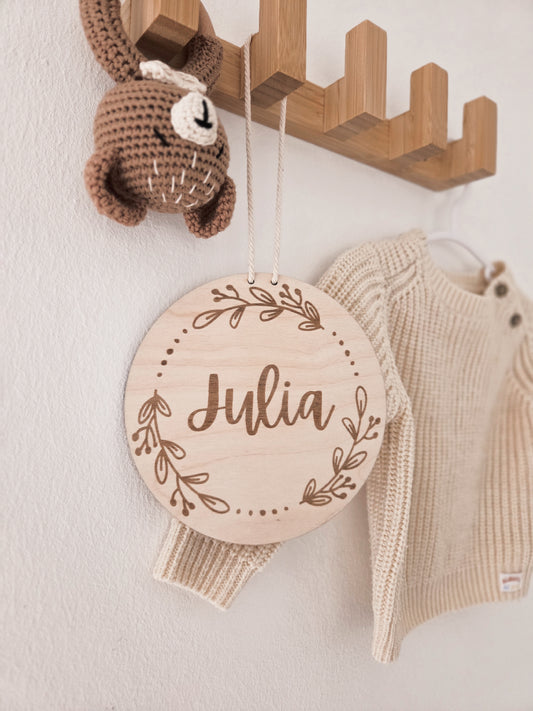 Namensschild aus Holz personalisiert