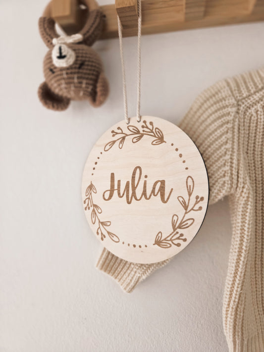 Namensschild aus Holz personalisiert