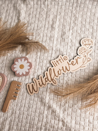 Little Wildflower aus Holz – liebevolle Kinderzimmer Deko mit Blumen
