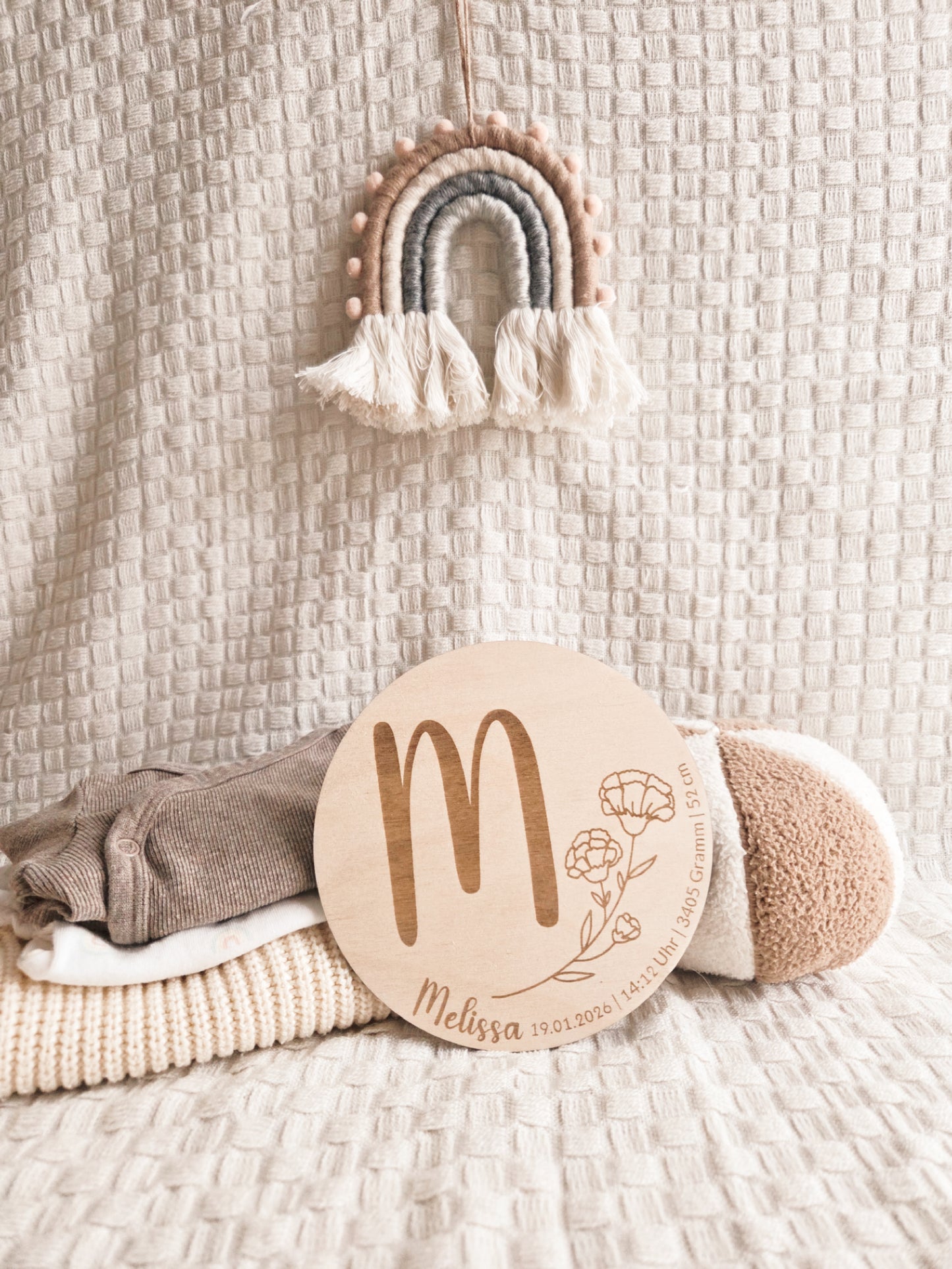 Holzschild mit Geburtsdaten personalisiert