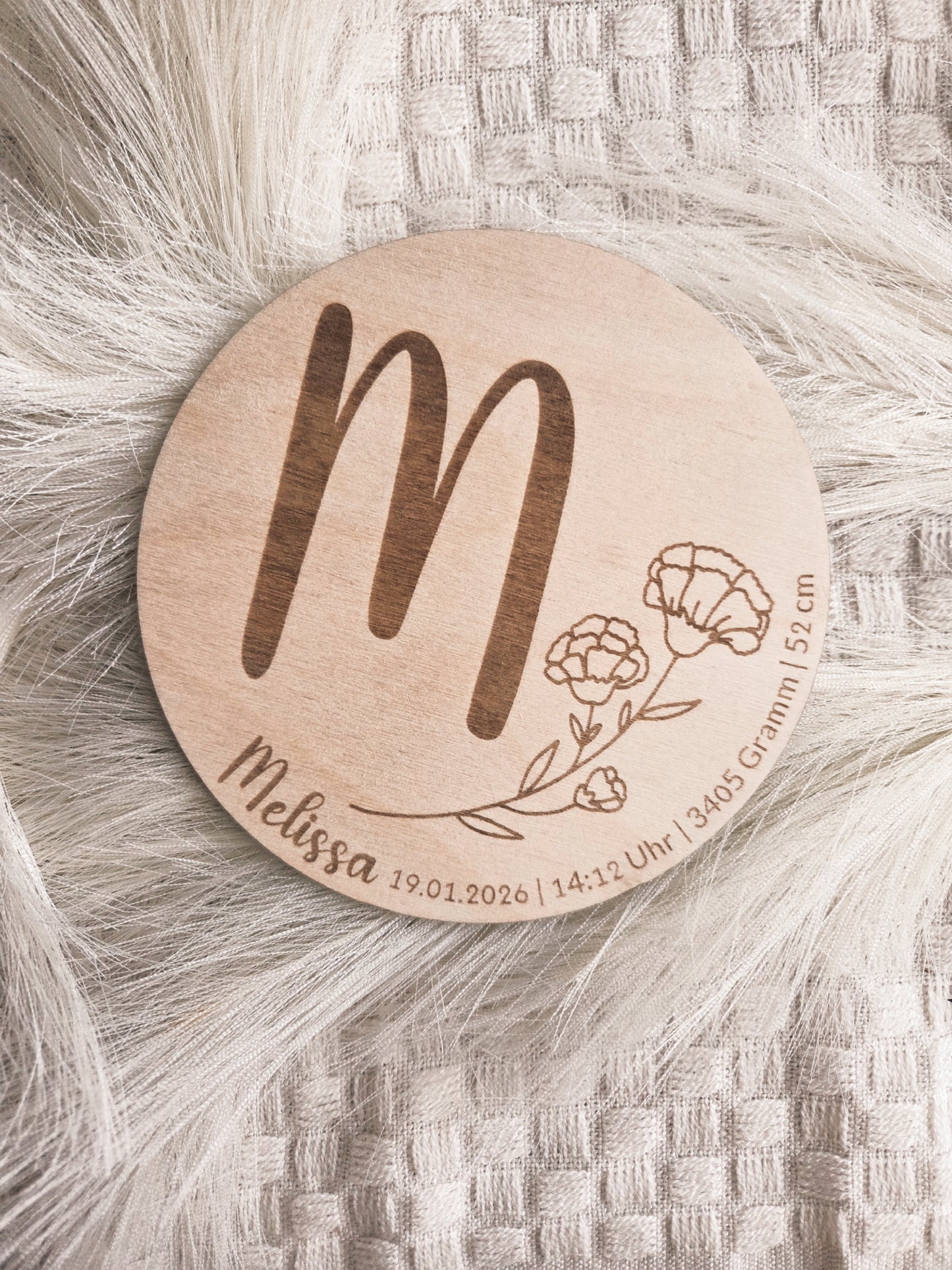Holzschild mit Geburtsdaten personalisiert