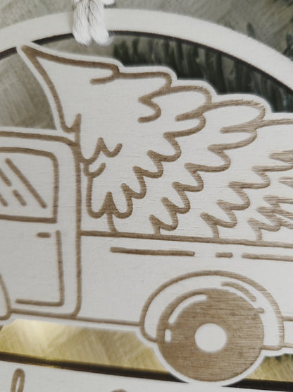 Weihnachtsschild aus Holz personalisiert mit Familienname