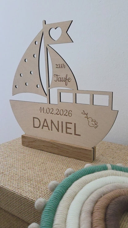 personalisiertes Taufgeschenk "Boot" mit Namen