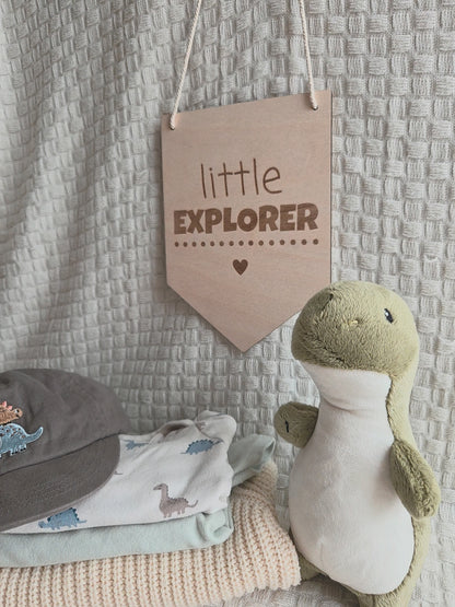 Wimpel aus Holz „Little Explorer“